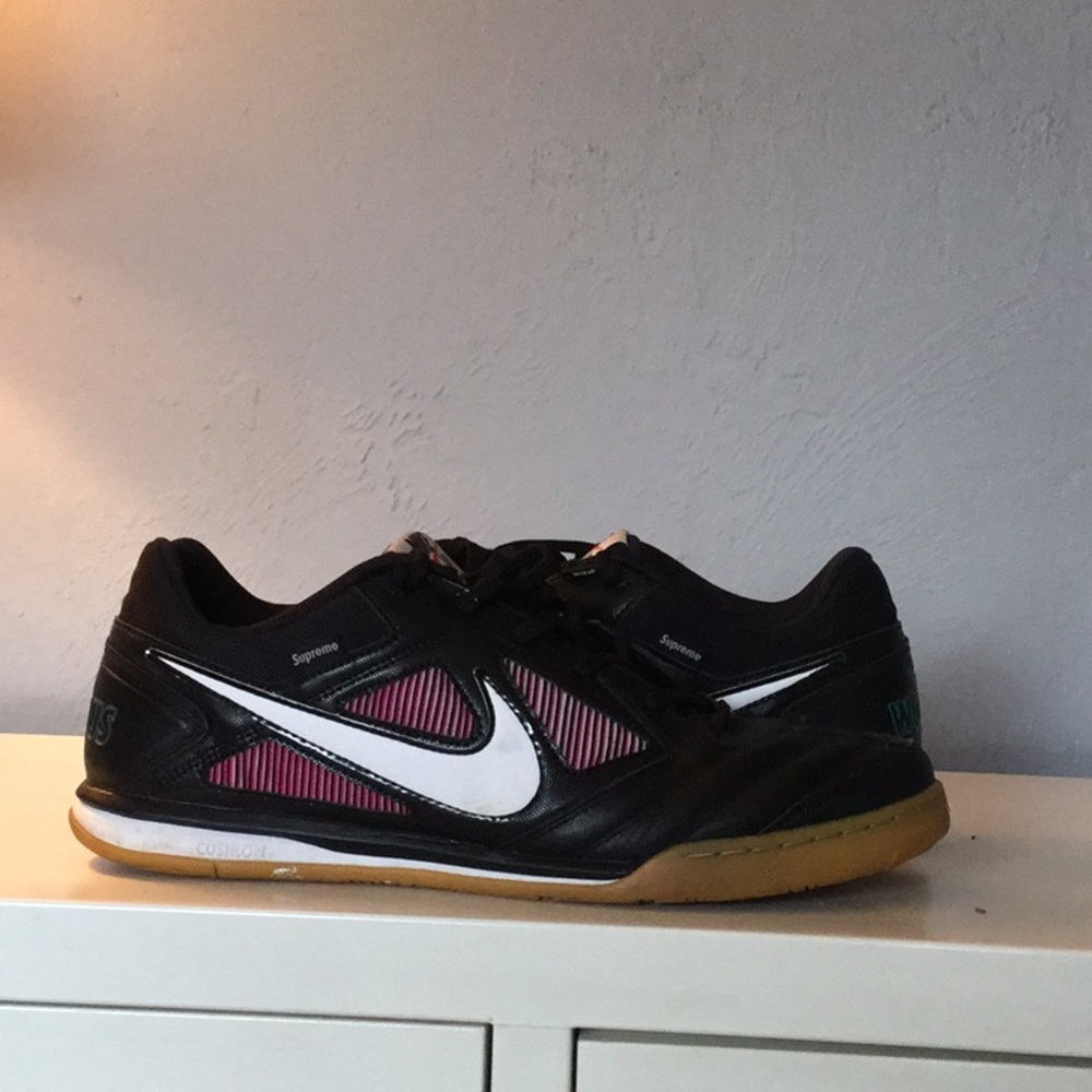Nike supreme sb’s